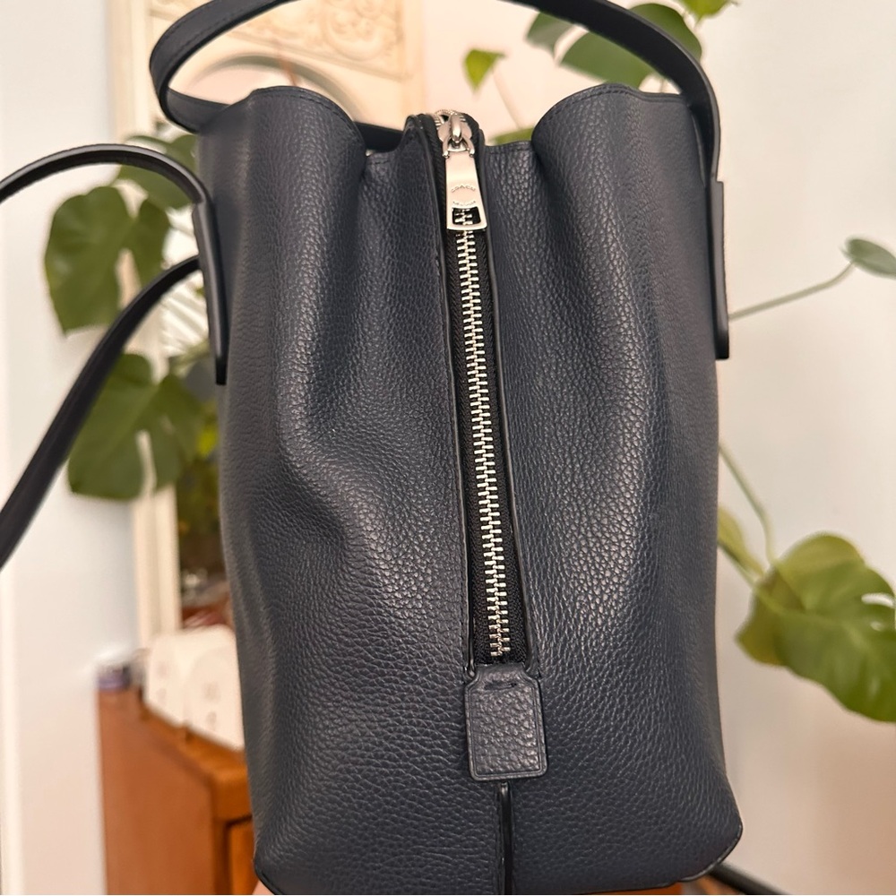 Coach Charlie Carryall dark navy blue Leather Tote with Signature Charm - Picture 6 of 9